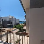 Seeview 1 Bedroom 50 M From