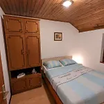 Seeview 1 Bedroom 50 M From Apartment Srima