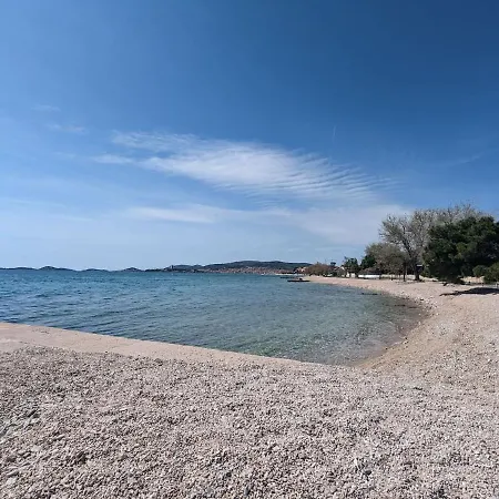 Seeview 1 Bedroom 50 M From Apartment Srima