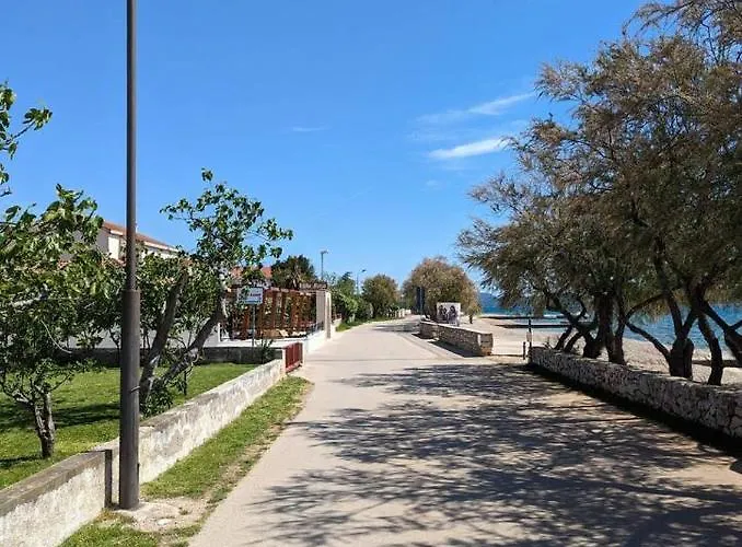 Apartment Seeview 1 Bedroom 50 M From *