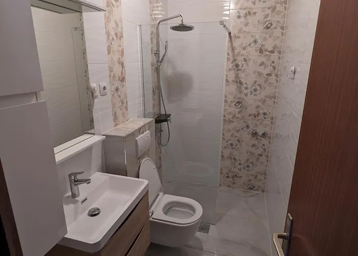 Seeview 1 Bedroom 50 M From *